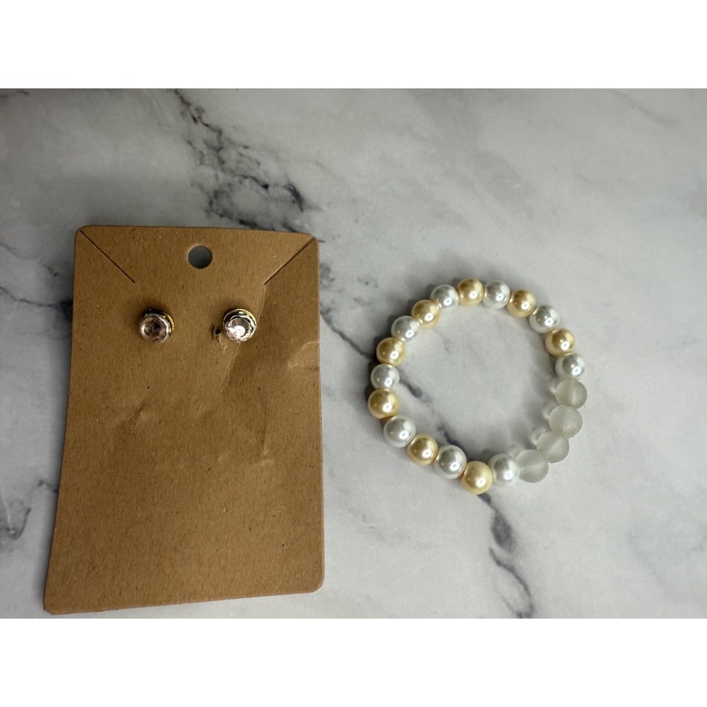handmade beaded‎ earrings and bracelets set white, off white and pale pink